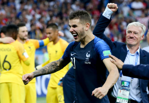 他积极参与 他积极参与