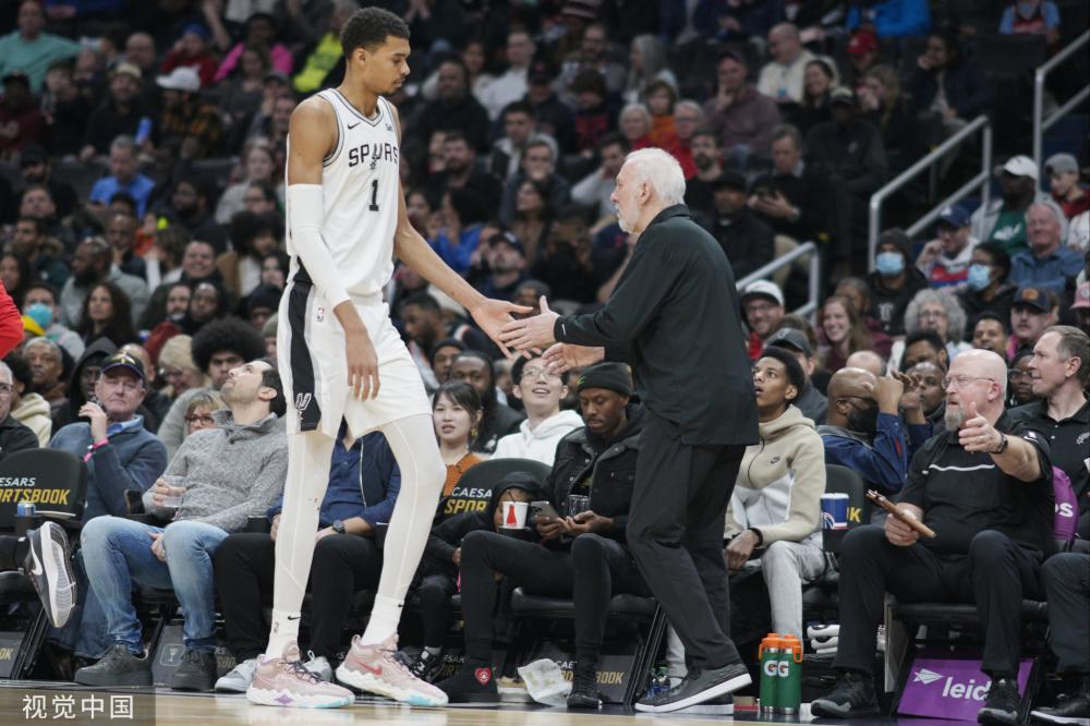 两人搭档时 两人搭档时