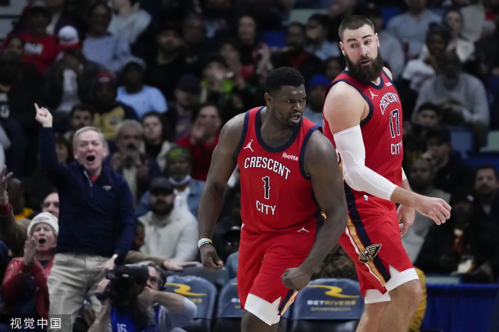 国足的后防 国足的后防