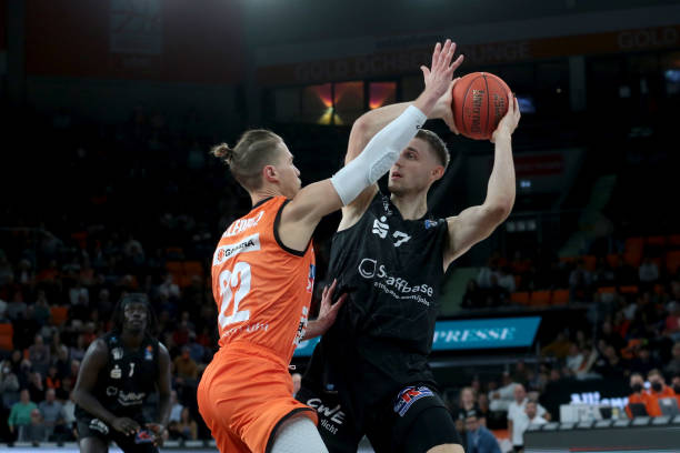 张镇麟的三 张镇麟的三